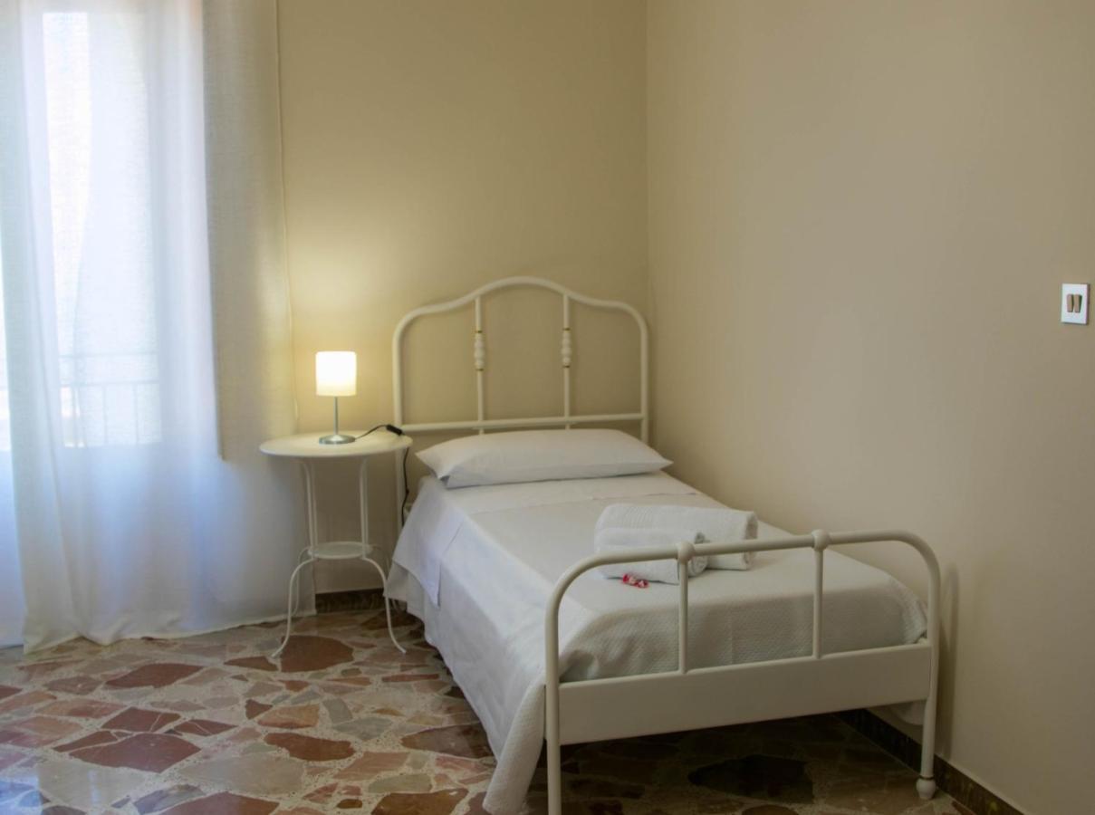 La Casa Della Nonna Villa San Mauro Castelverde Kültér fotó